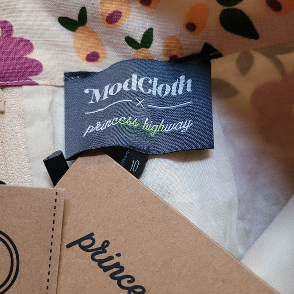 NWT Modcloth X Princess Highway Floral Skirt - Picture 2 of 3